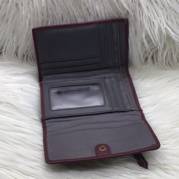 FOSSIL Tri-fold Pebbled Leather Burgundy Wallet - Picture 7 of 7